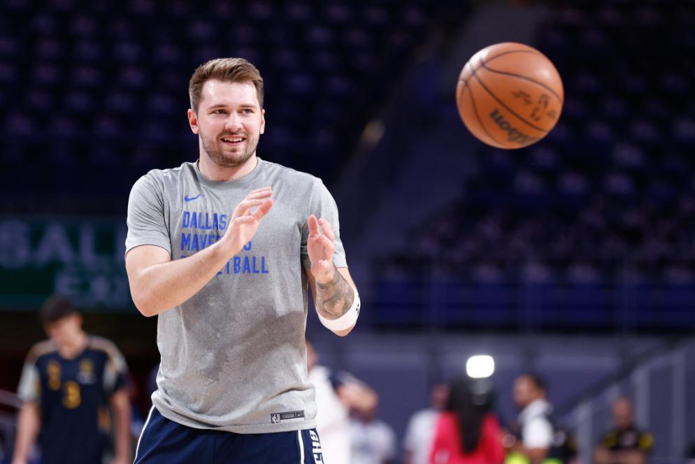 爱游戏体育平台-东契奇关键节点赛况扑朔迷离，DWG带队取胜！-爱游戏体育平台